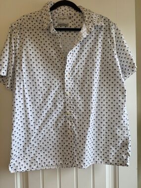 Goodfellow & Co White Short-Sleeve Button-Down with Navy Palm Print